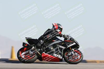 media/Dec-01-2025-Moto Forza (Mon) [[2daa91e15f]]/2-Intermediate Group/Session 2 Turn 9 Entry/